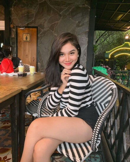 Sri Petaling escort girl
