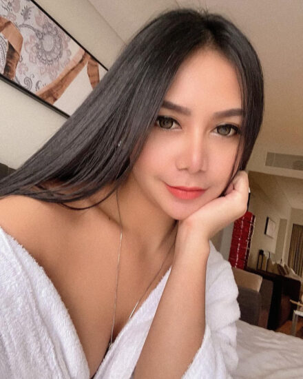 Sri Petaling escort girl
